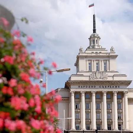 Dondukov 5- Parliament View *